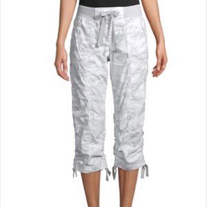 Calvin Klein Performance Camo Print Capri Cargo Pants - Size Small